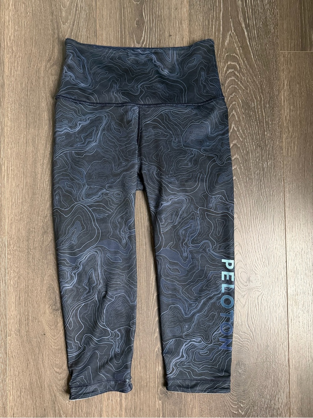 Peloton Crop Leggings Patterned High-Rise Performance Capris Blue Topographic - Picture 2 of 6